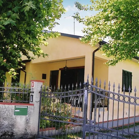 וילה With Garden And Parking Space Near The Tuscan Coast *